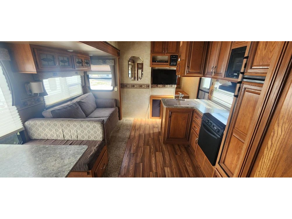 2014 Sabre 323bh alt