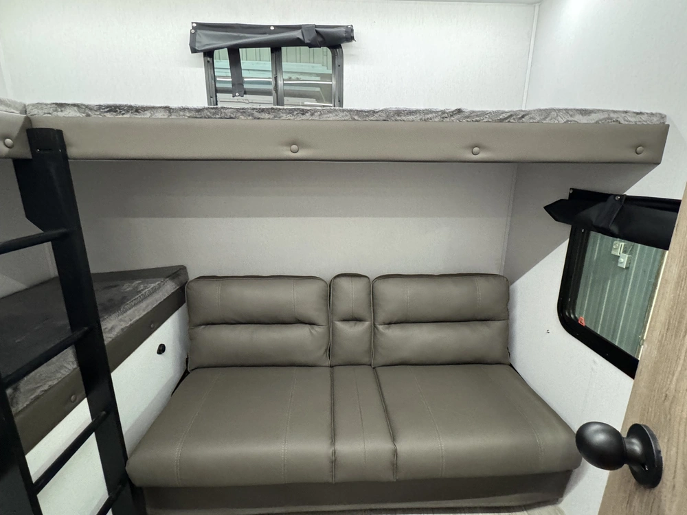 Coachmen Freedom Express 30se-320 2026 alt