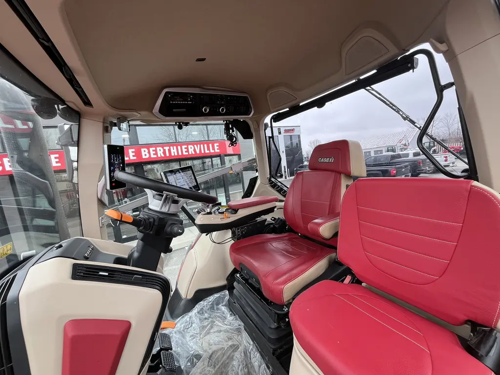 Case IH Optum 300 CVX 2024