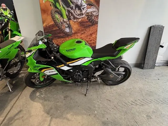 Kawasaki Ninja ZX-6R zx-6r zx 6r zx636 zx-636 zx 636 KRT ZX6 ZX6R 2025