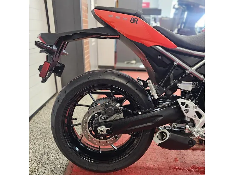 2026 Suzuki GSX 8R thumbnail 12