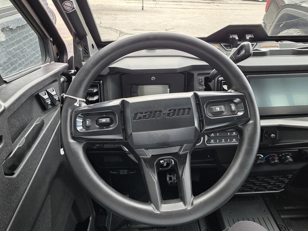 2026 Can-am Defender Max Xt Cab Hd11