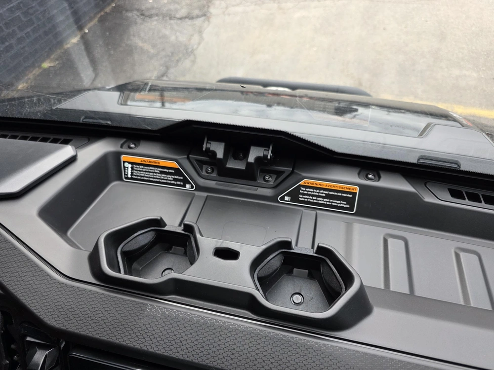 2026 Can-am Defender Max Xt Cab Hd11