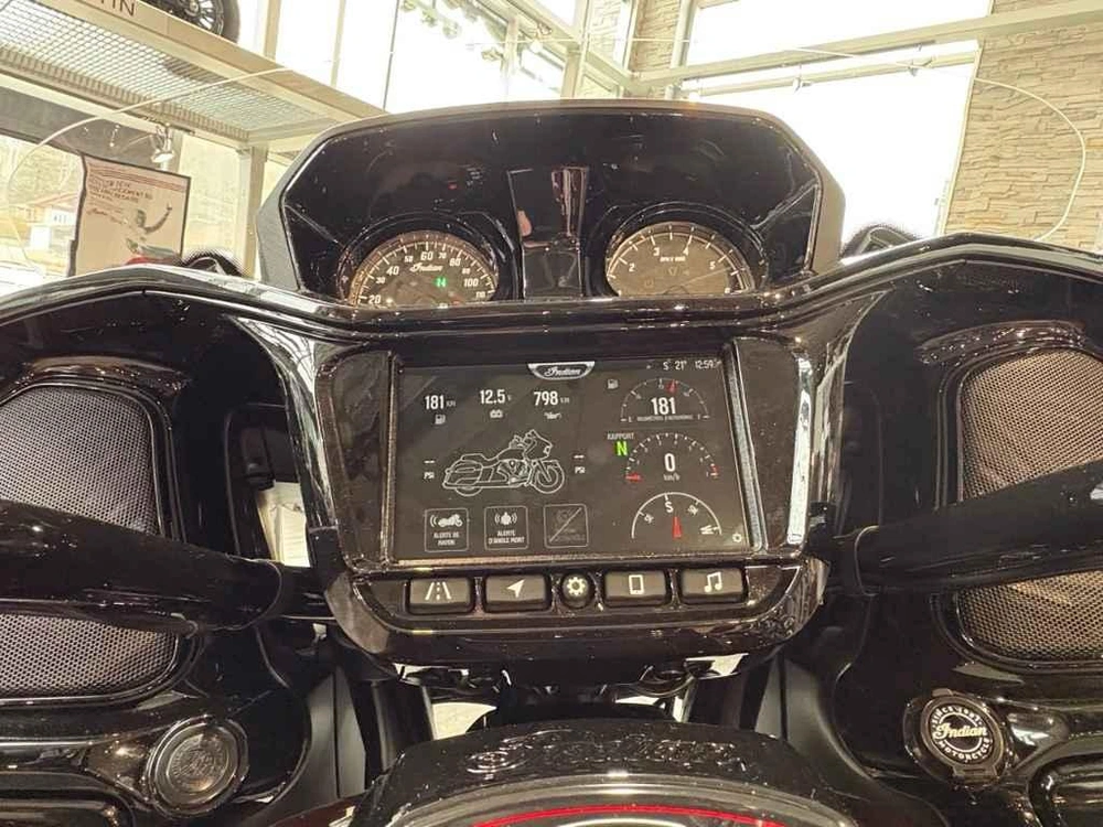 Indian Motorcycle Challenger 125th Anniversary Edition 2026 alt