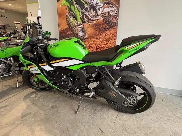 Kawasaki Ninja ZX-6R zx-6r zx 6r zx636 zx-636 zx 636 KRT ZX6 ZX6R 2025