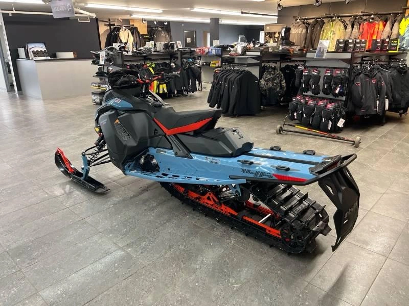 Ski-doo Backcountry X-rs 146 (43'') 850 E-tec Ice Storm 150 1.5'' E.s. W/ 10.25'' Touchscreen 2026 alt