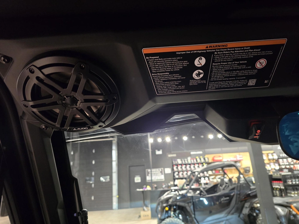 2026 Brp Defender Limited Cab Hd11 alt