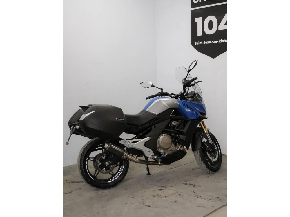 2023 Cfmoto Adventura 650 alt