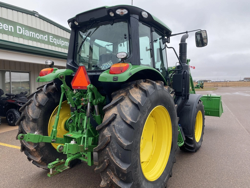 2023 John Deere 6110m alt