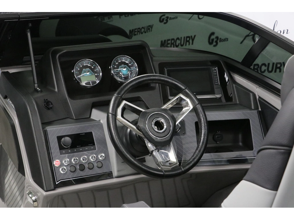 2026 Avalon Catalina 2585 Qls Windshield + Mercury 200 Hp alt