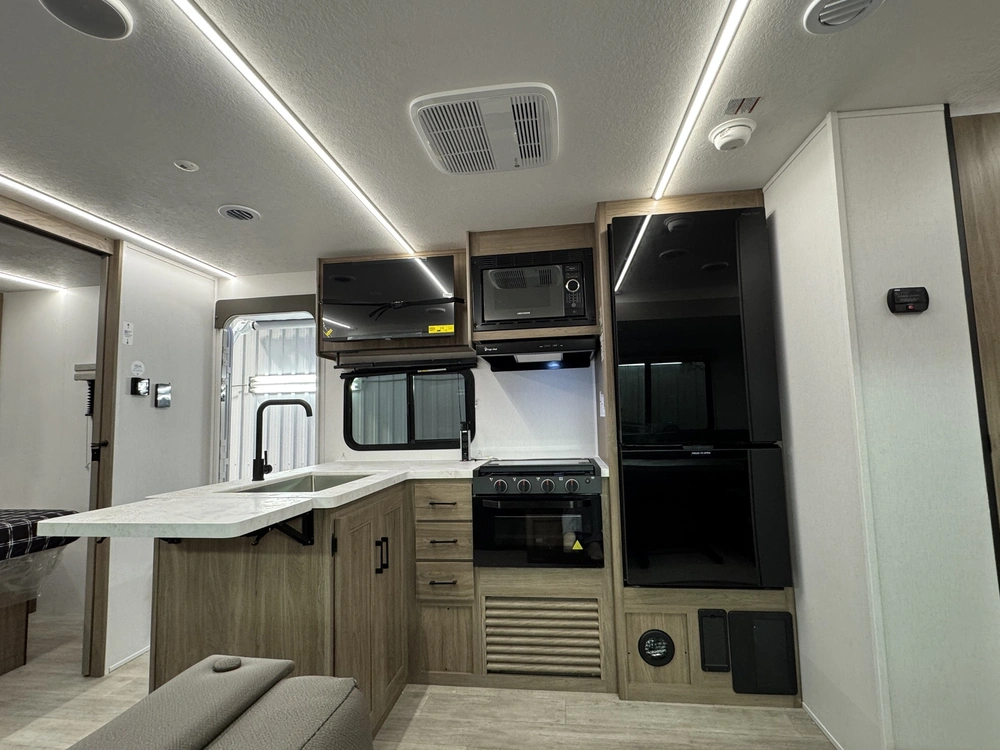 Coachmen Freedom Express 30se-320 2026 alt