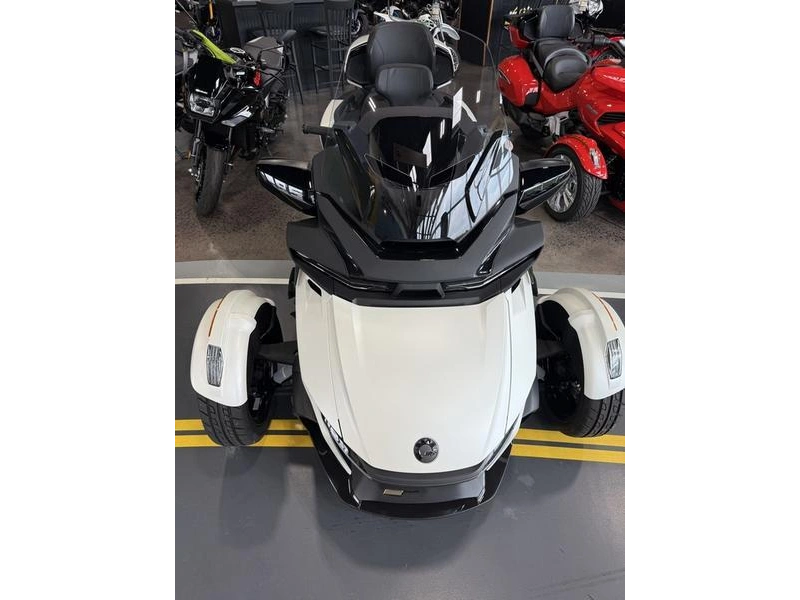 2026 Can-am Spyder Rt Sea-to-sky Vegas White Satin / Special Series alt