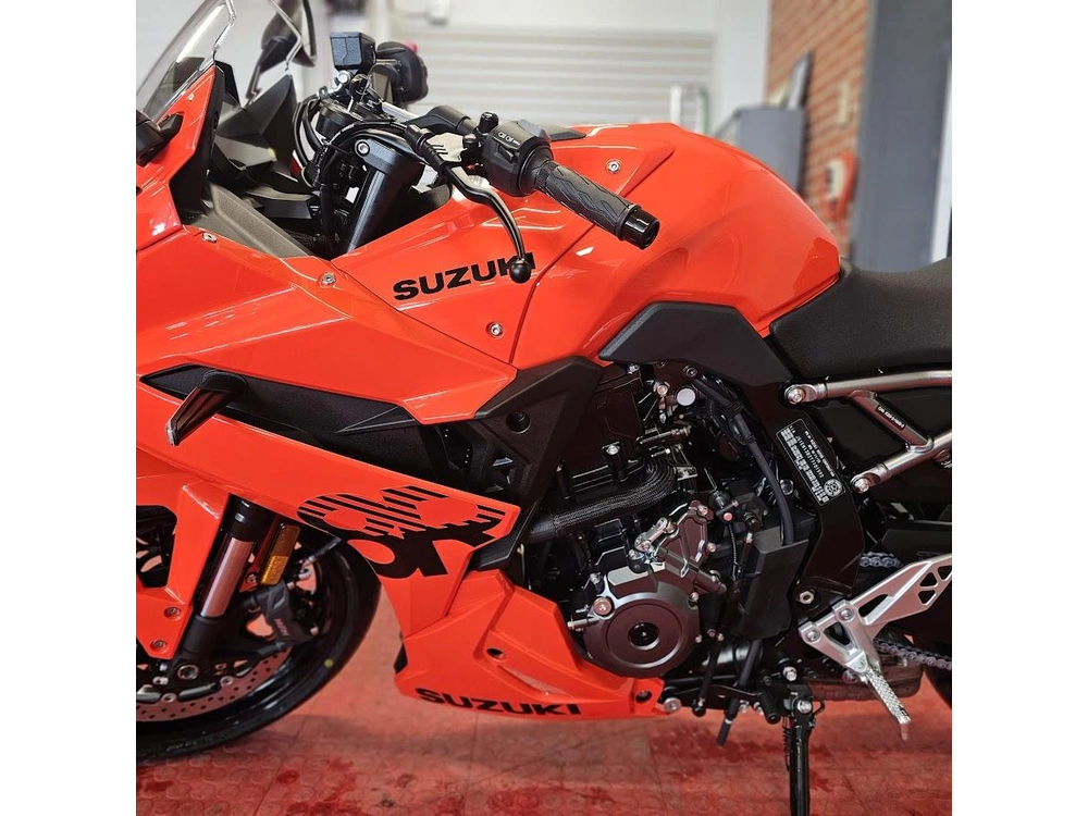 2026 Suzuki Gsx 8r alt