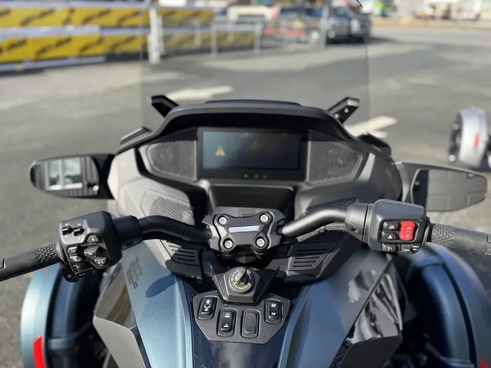 Can-am Rt Limited 2025 alt