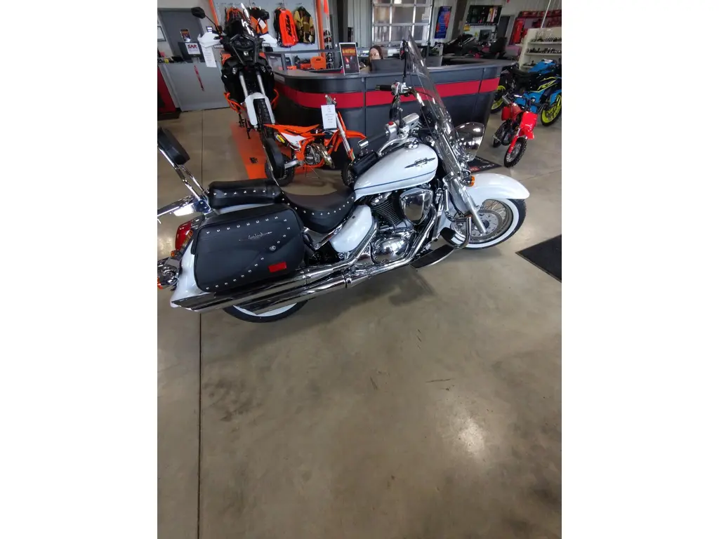 2024 Suzuki BOULEVARD C50T