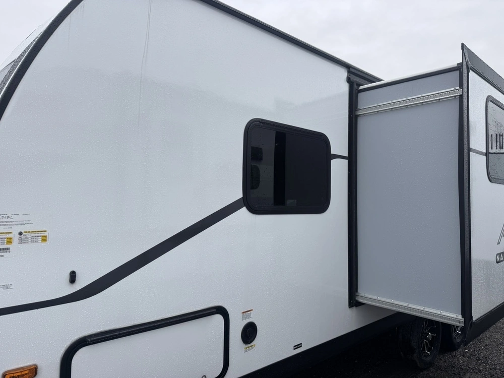 Coachmen Apex Nano 208bhs 2026 alt
