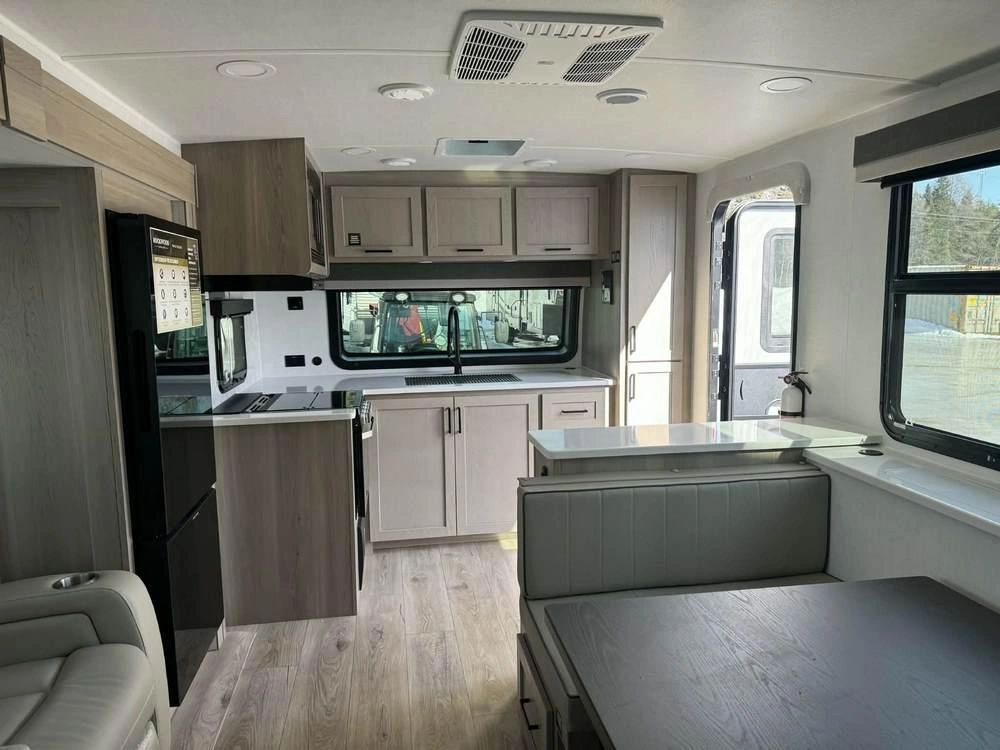 Forest River Rockwood Ultra Lite 2619fk 2026 alt