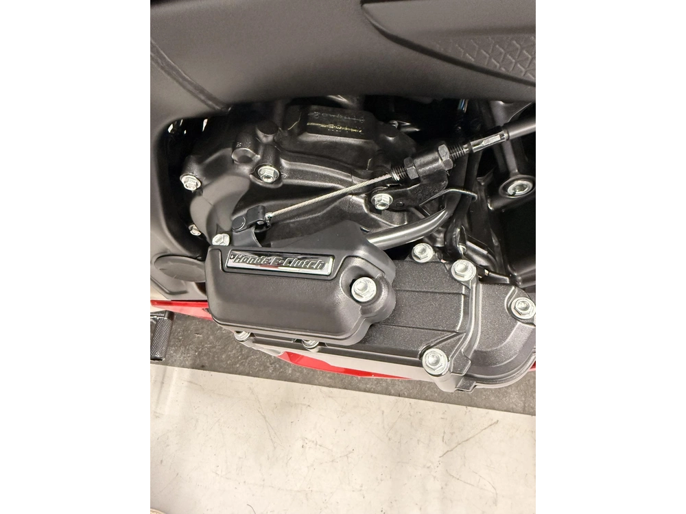 Honda Cbr650r Cbr 650r E-clutch 2026 alt