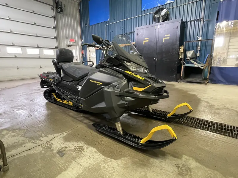 Ski-Doo Tundra LE 600 EFI 2025