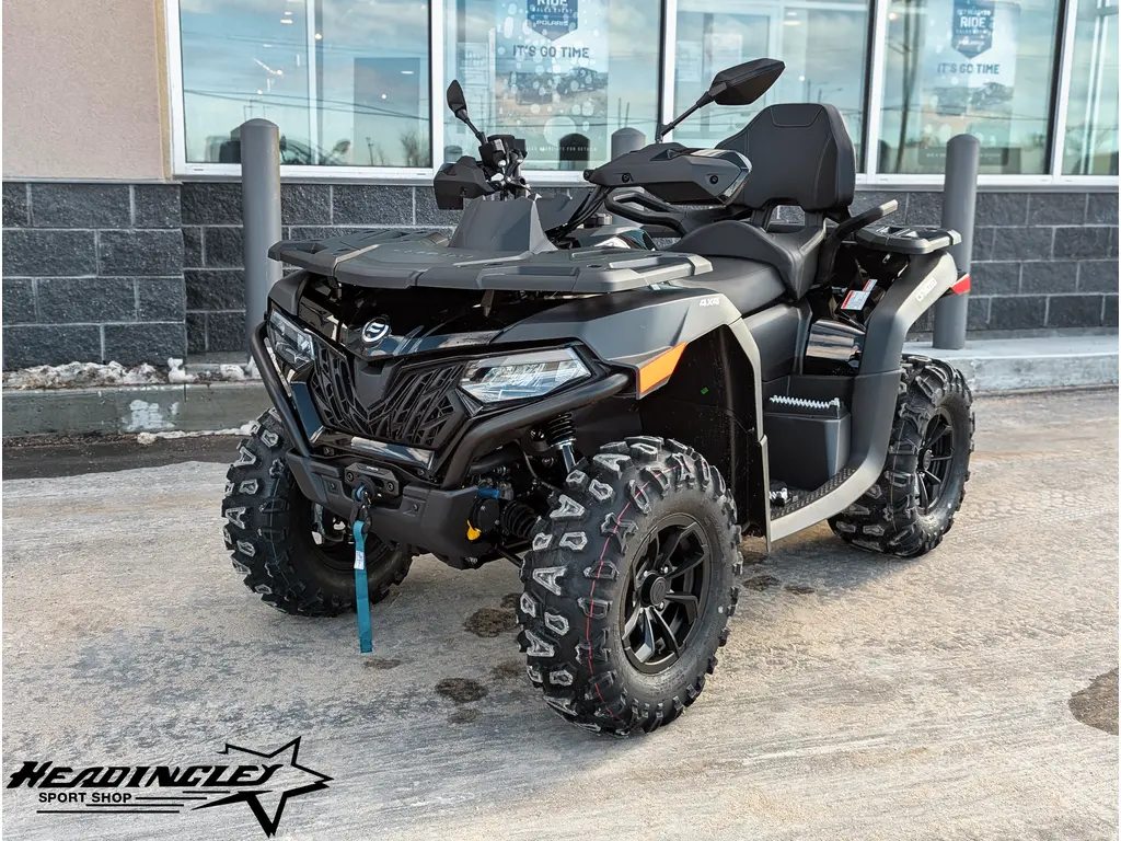 2026 CFMOTO CFORCE 600 Touring // Nebula Black 