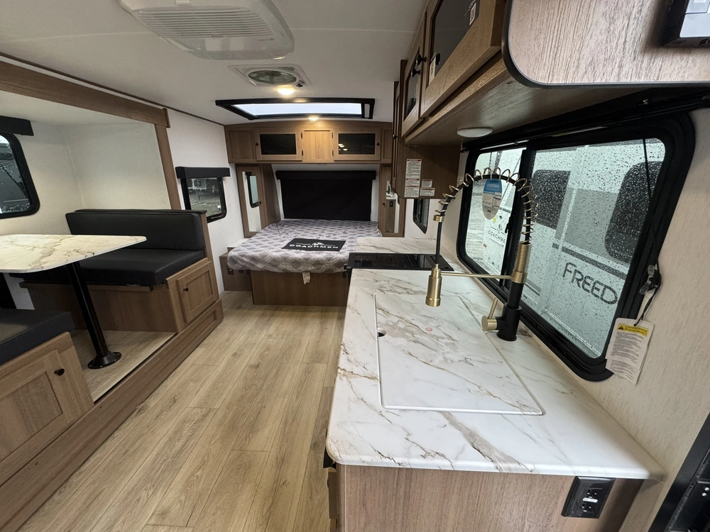 Coachmen Apex Nano 190rbs 2026 alt