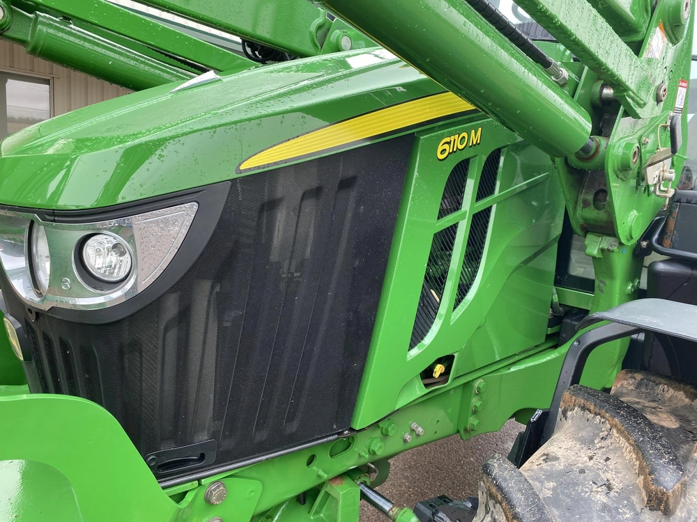 2023 John Deere 6110m alt