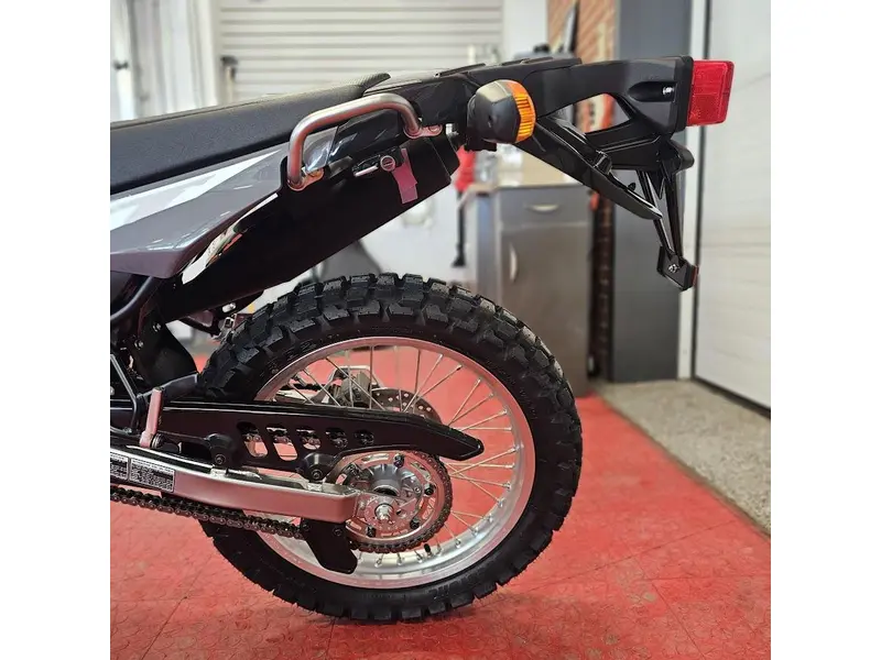 2025 Yamaha XT 250 thumbnail 18