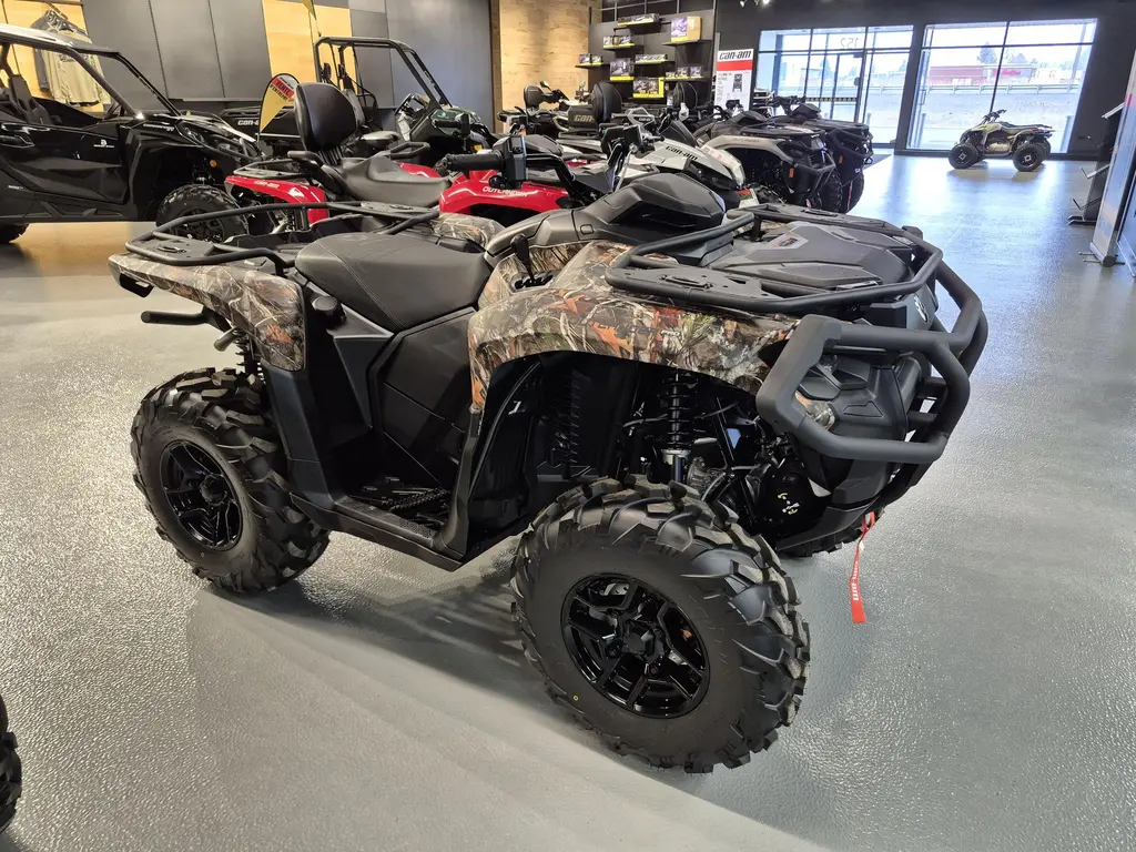 Can-Am OUTLANDER PRO HUNTING HD7  2026