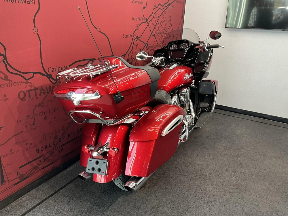 2024 Indian Motorcycle Pursuit Limited alt