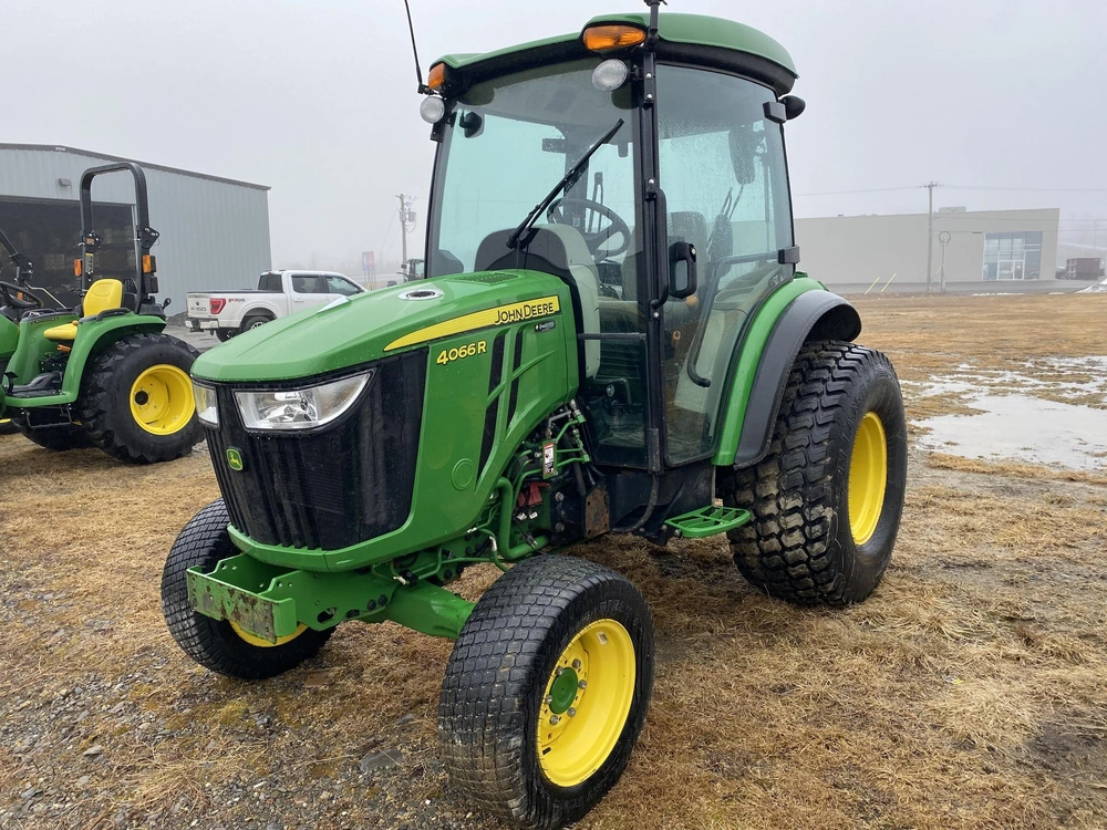 John Deere 4066r 2022 alt
