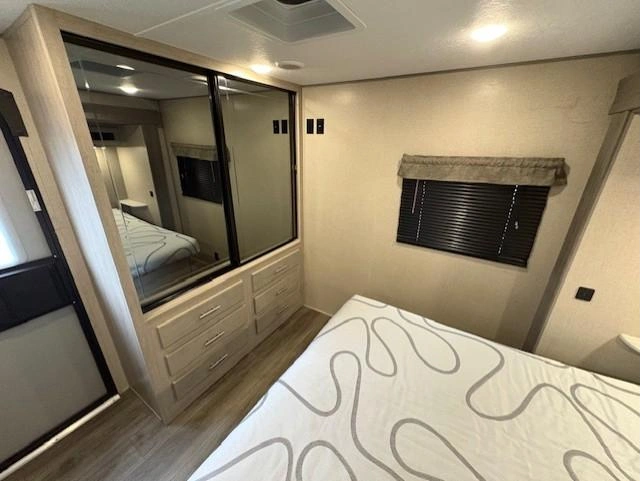 2023 Coachmen Catalina Legacy 263fkdsle alt