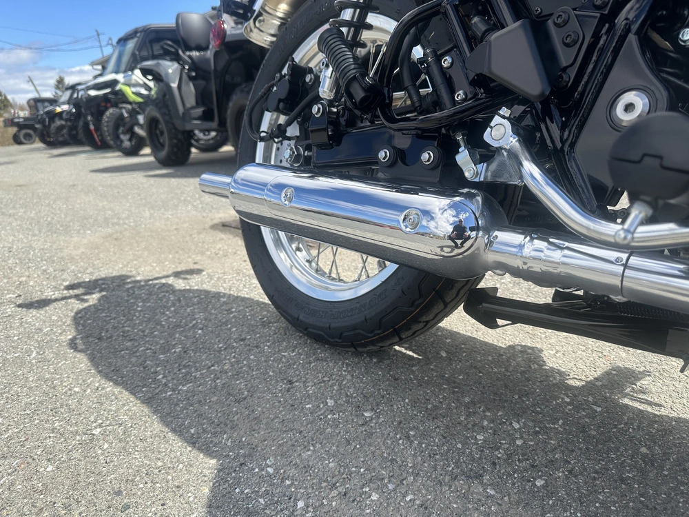 2026 Kawasaki W800 alt