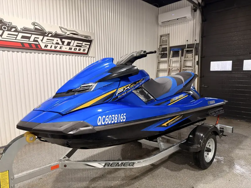 Yamaha WAVE RUNNER FX SVHO 2016