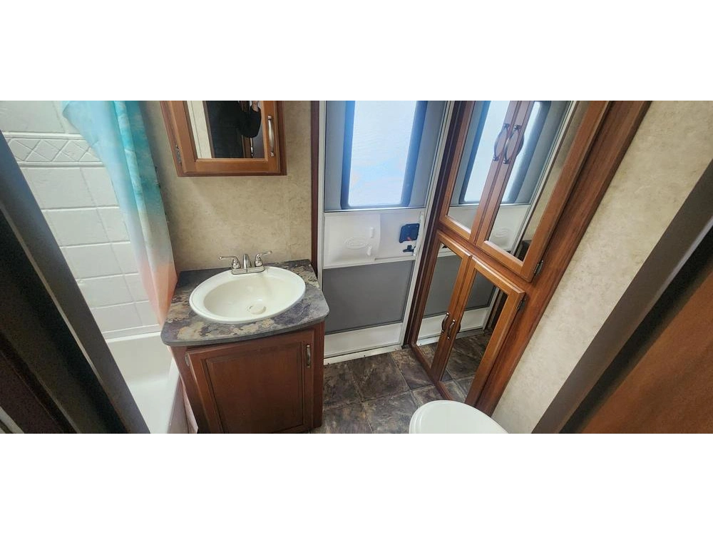 Cougar 31sbq 2013 alt