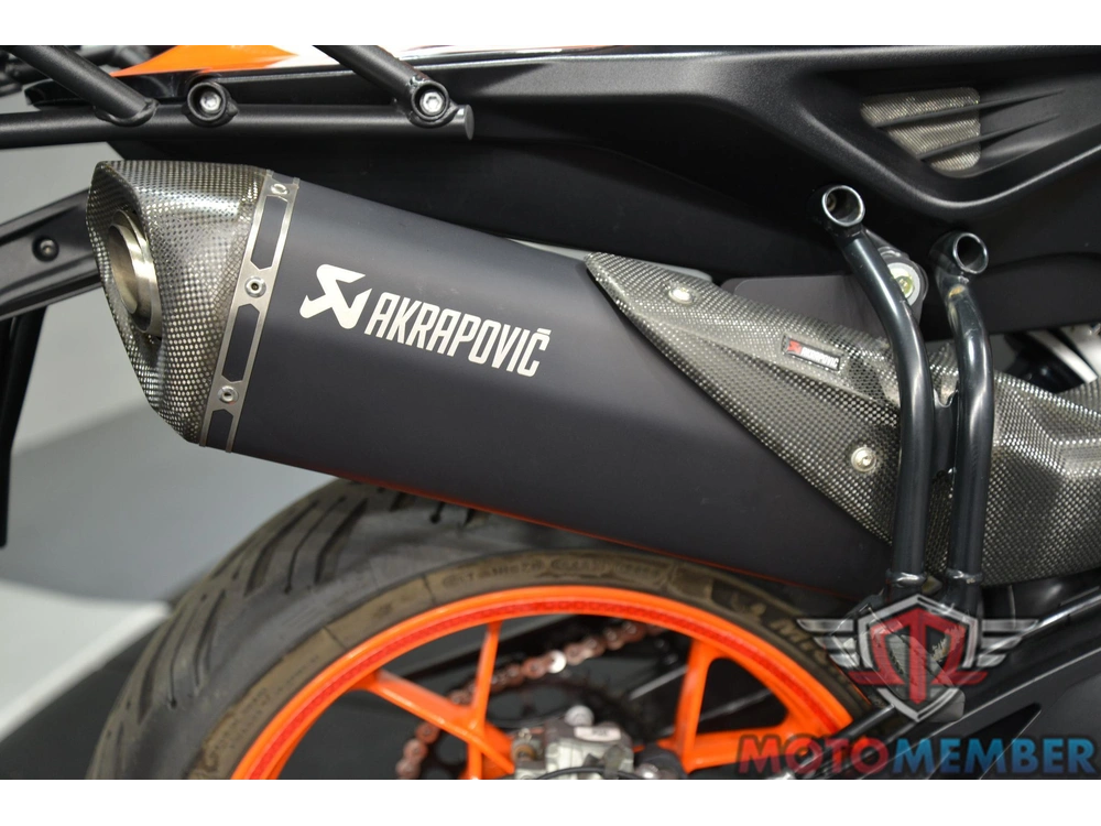 2022 Ktm Duke 890 R alt