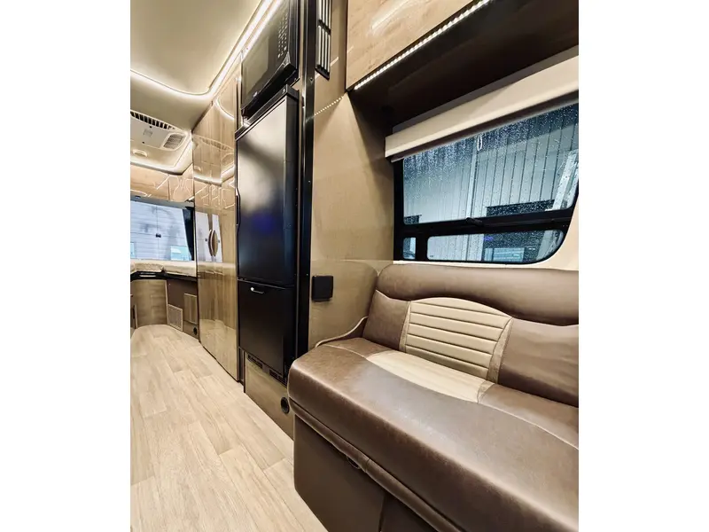 2022 Winnebago ERA 70A thumbnail 8