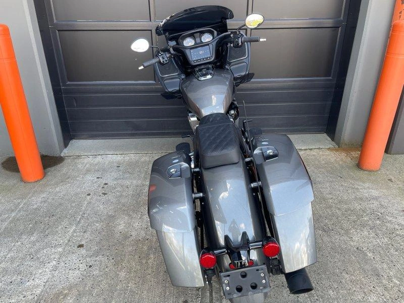 2020 Indian Motorcycle Challenger alt