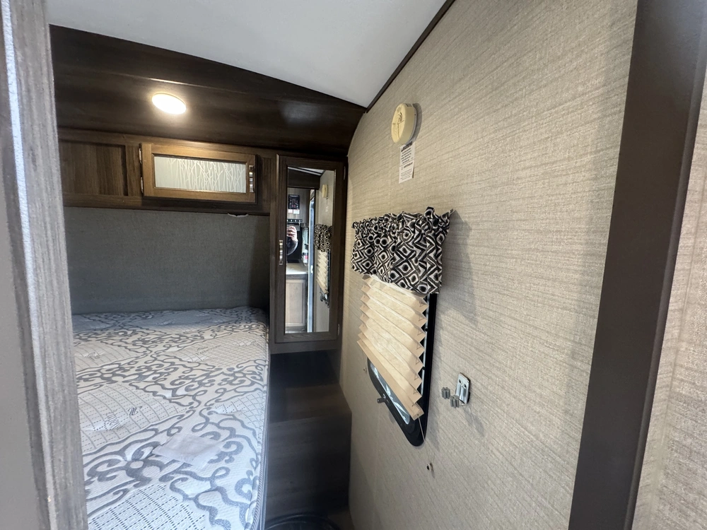 2019 Keystone Rv Premier 22rb alt