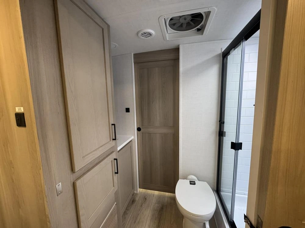 Forest River Rockwood Ultra Lite 2619fk 2026 alt