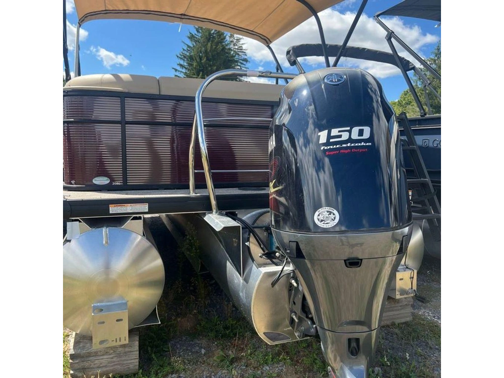 2023 Godfrey Marine Sweetwater 2086 C Tri-toon alt