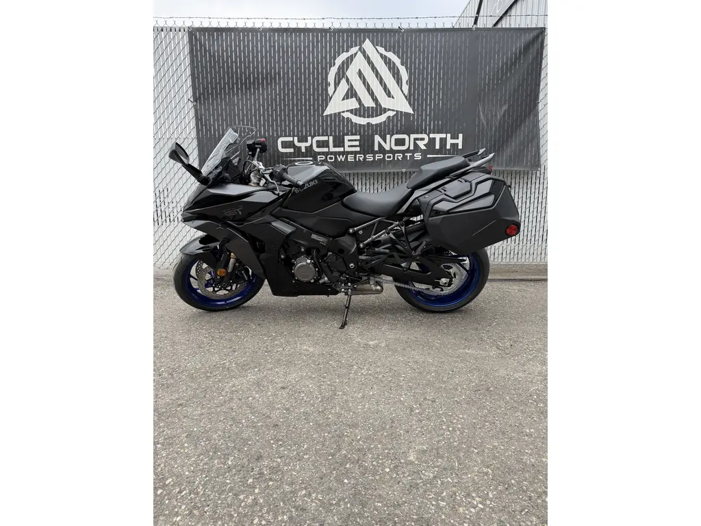 2026 Suzuki GSX-S 1000 GT+ 