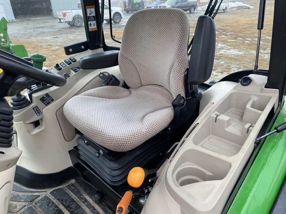 John Deere 4066r 2022 alt