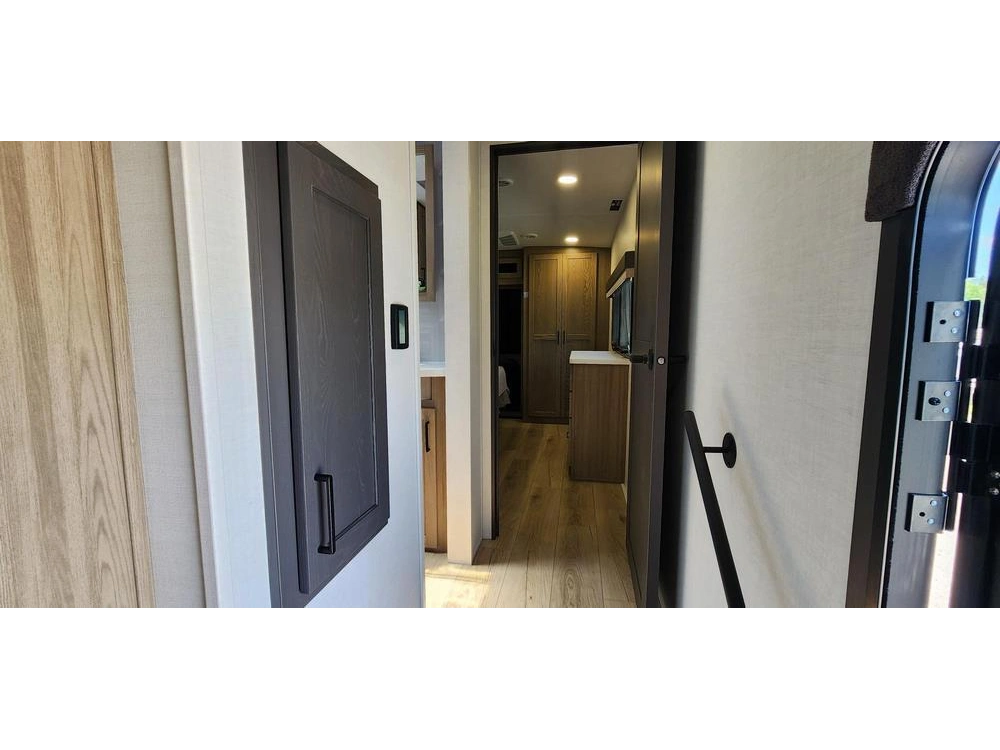 Forest River Rockwood Signature 361rls 2026 alt