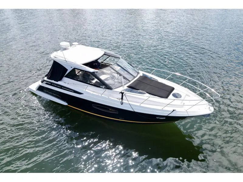 2015 Regal 42 SPORT COUPE