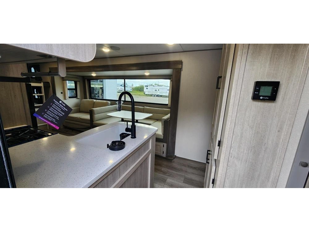 Coachmen Catalina 273dbhckle 2026 alt