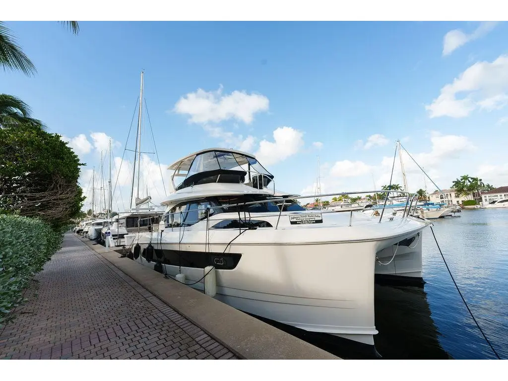 Aquila 44 YACHT 2023