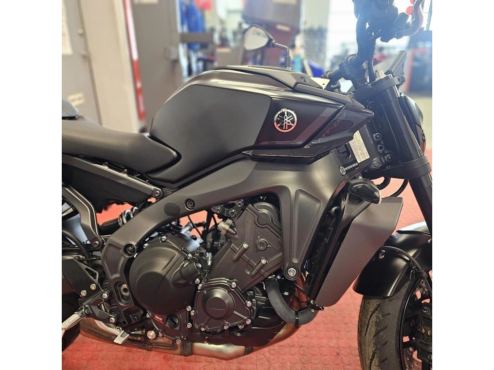 2025 Yamaha Mt-09 alt