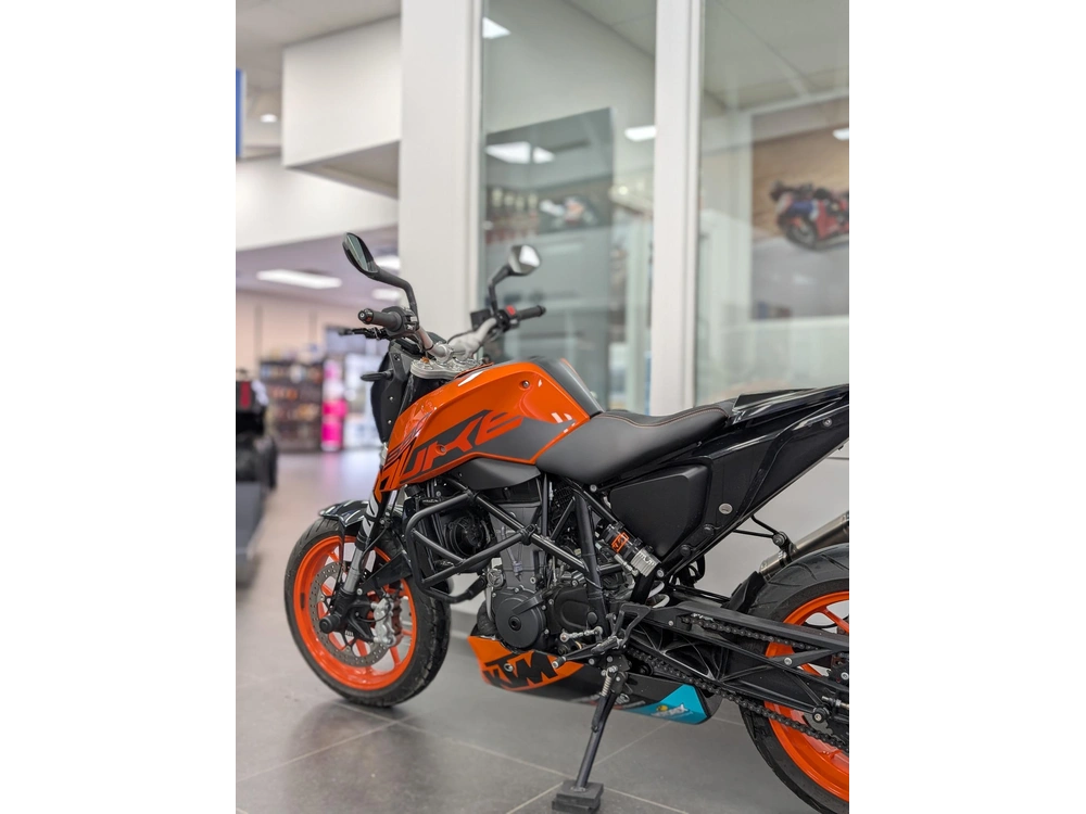 Ktm 690 Duke 5000$ En Modifs. Suspension, Selle, Akrapovic 2018 alt
