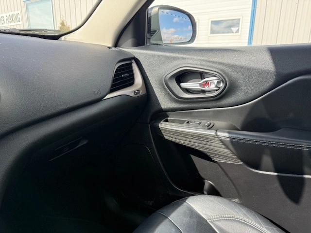 2014 Jeep Chrokee Limited alt