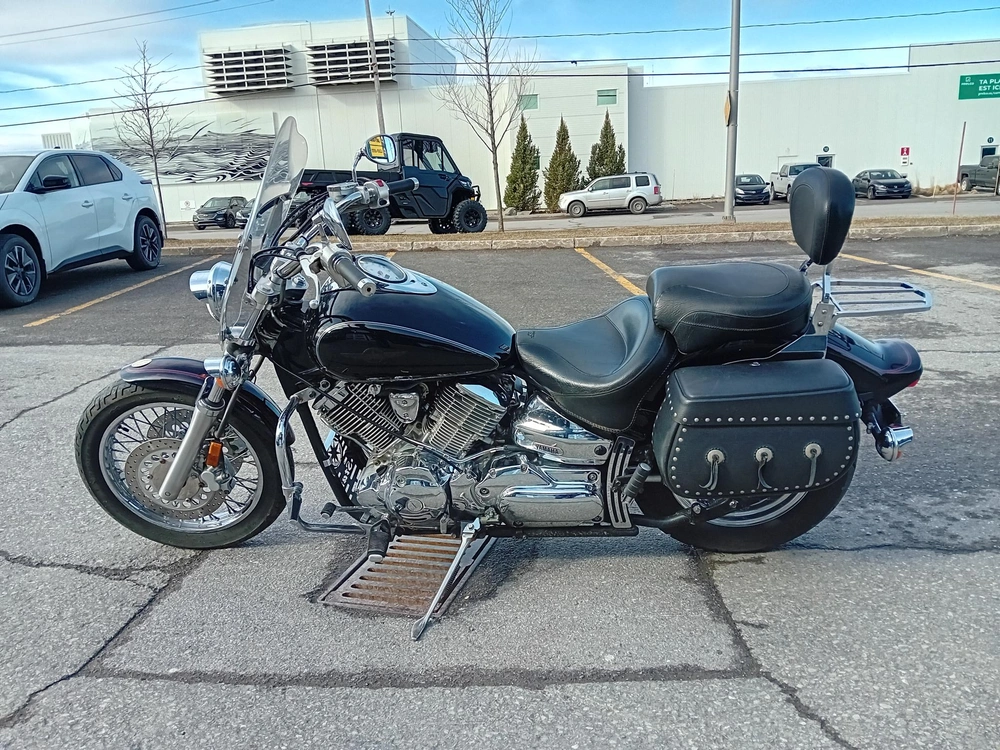 Yamaha V-star 1100 1999 alt